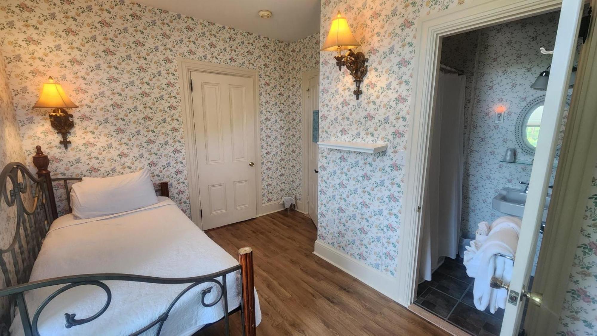 Greystone Manor Bed & Breakfast Bird-in-Hand 外观 照片