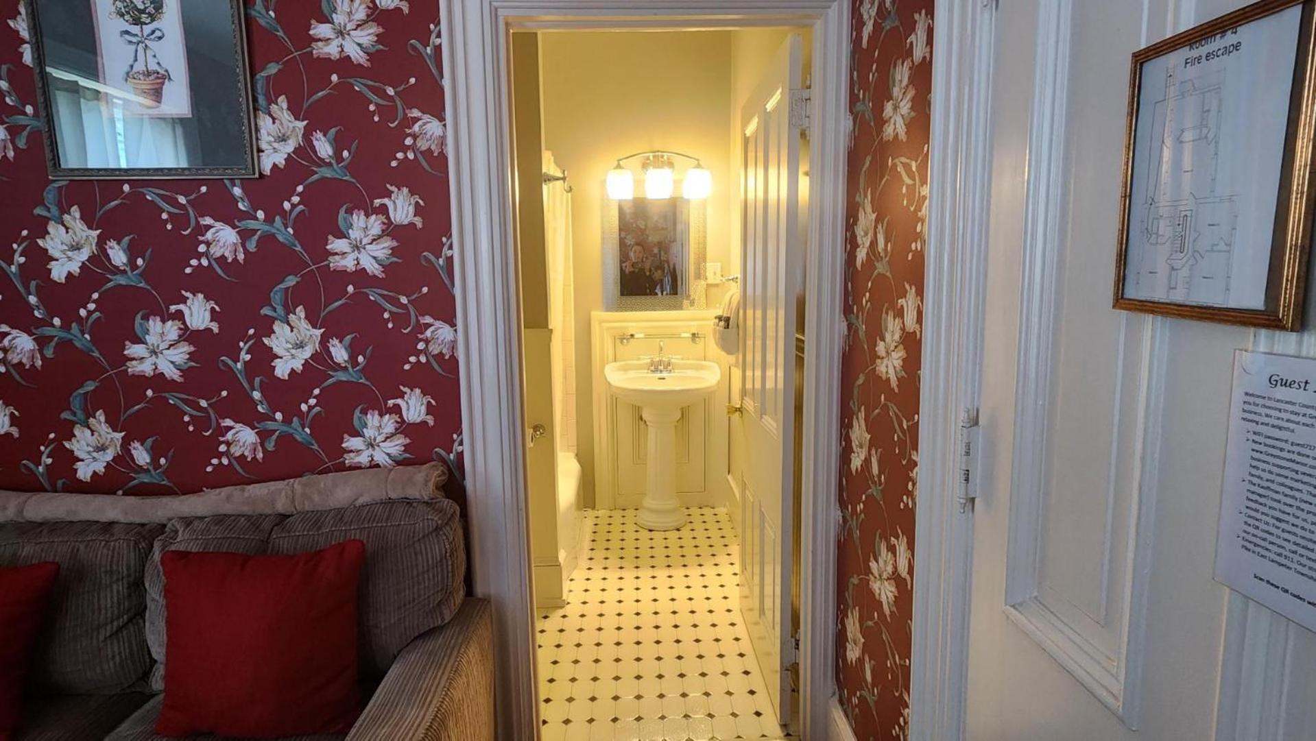 Greystone Manor Bed & Breakfast Bird-in-Hand 外观 照片