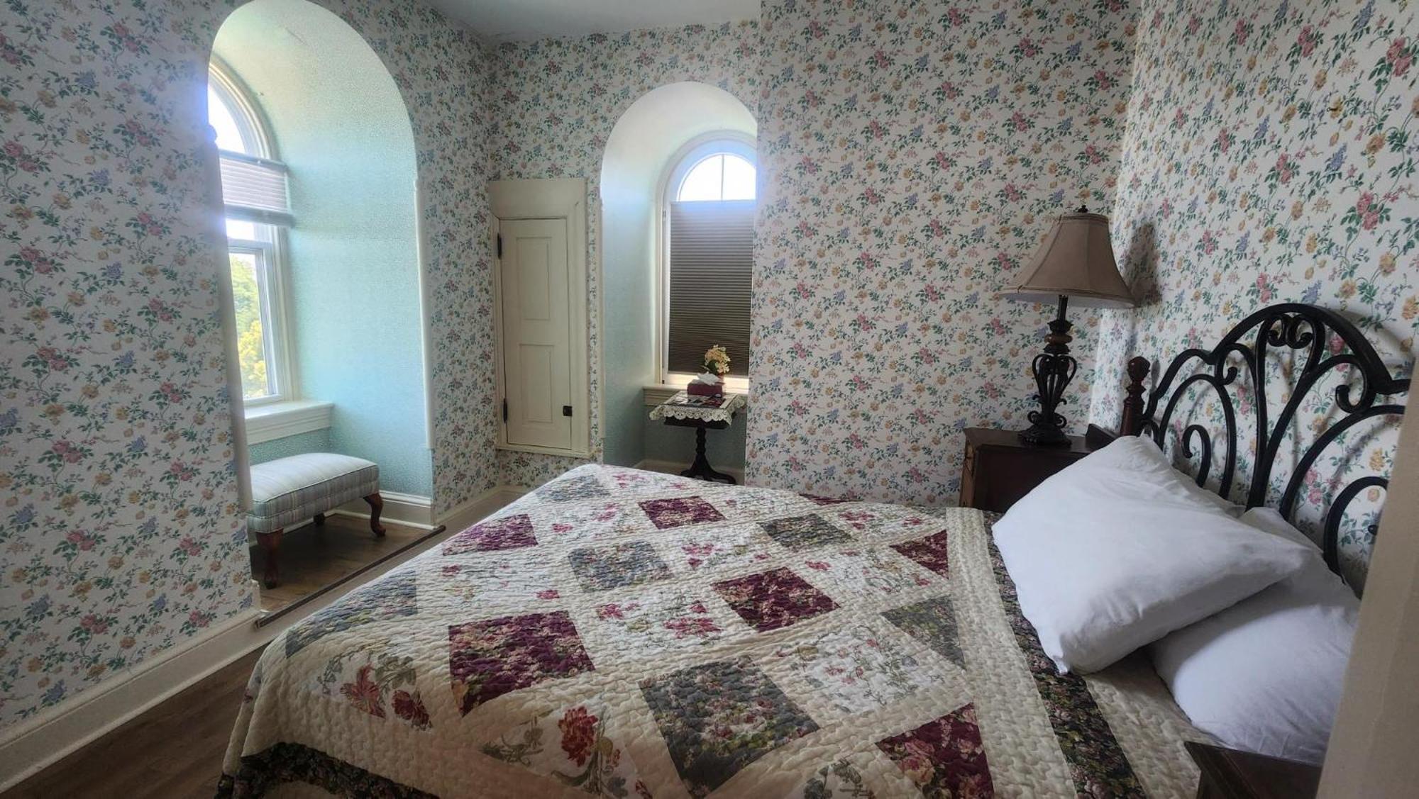 Greystone Manor Bed & Breakfast Bird-in-Hand 外观 照片