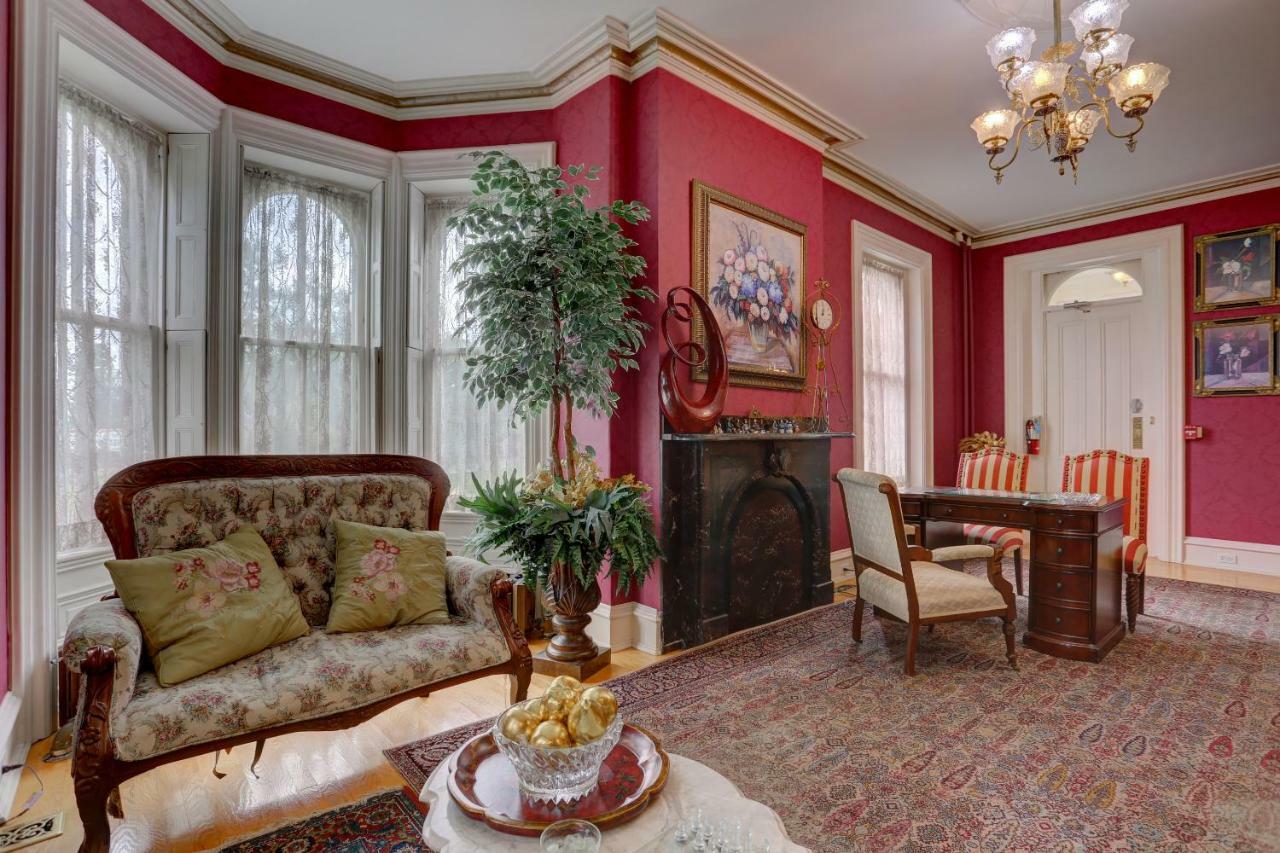 Greystone Manor Bed & Breakfast Bird-in-Hand 外观 照片